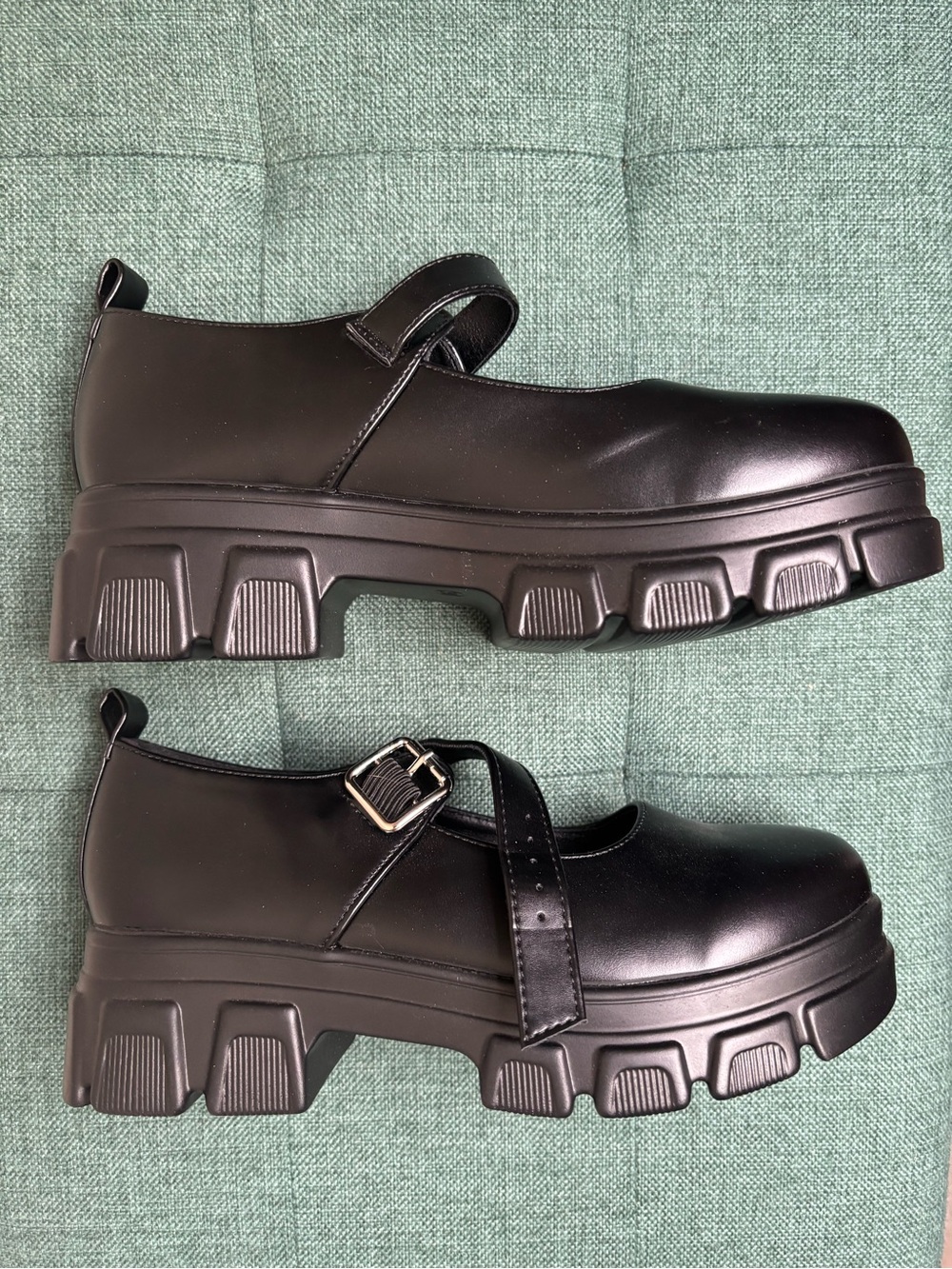 Women’s Black Chunky Mary Jane Platform Shoes